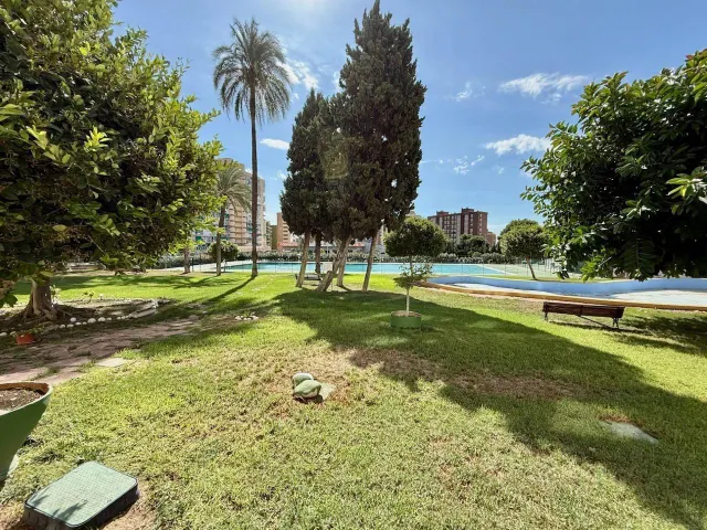 Piso reformado de 1 dormitorio en el edificio playmon f, con piscina y vistas despejadas en Benidorm — 27