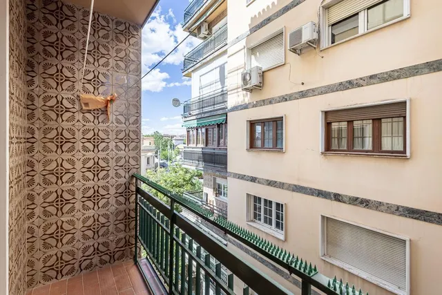 Piso señorial de 182 m2 en Avenida Madrid: amplitud, luz y posibilidades infinitas con garaje opcional. — 30