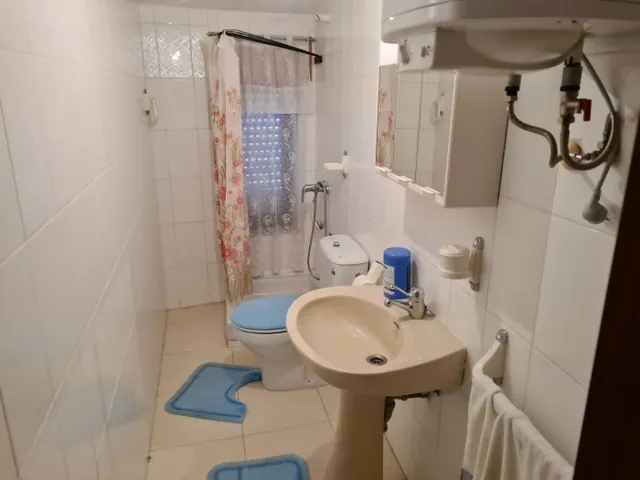 SE VENDE CASA DE DOS PLANTAS EN MATALLANA DE VALMADRIGAL.5 HAB., SALÓN, COCINA, 2 BAÑOS, PATIO. — 8