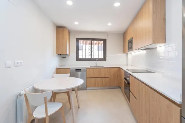 ESPECTACULAR TRIPLEX CON GARAJE Y TRASTERO EN MONACHIL — 9