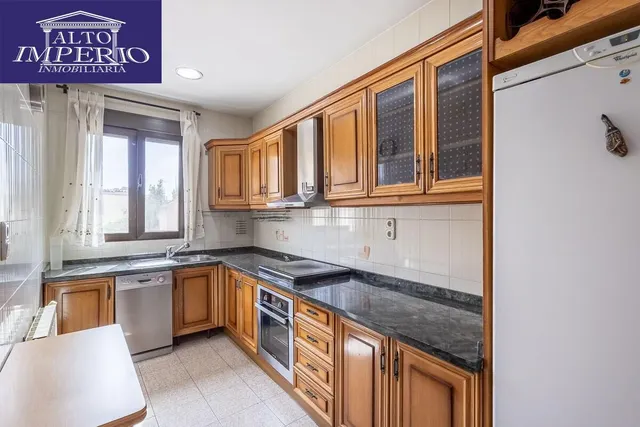 CHALET ADOSADO EN OGIJARES ( GRANADA) — 18