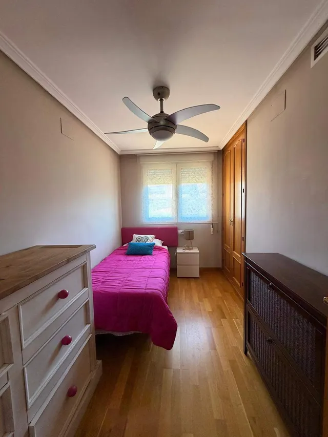 Adosado en venta en Barrio Divina Pastora – Tómbola — 28