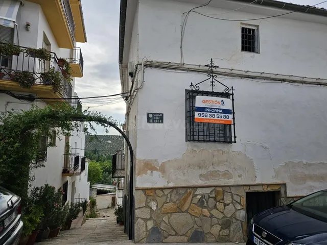 Vivienda con potencial en Cazorla - foto 2