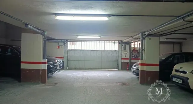 Gran parcela de garaje junto al Ayuntamiento y Metro en Basauri (Calle Basozelai) — 5