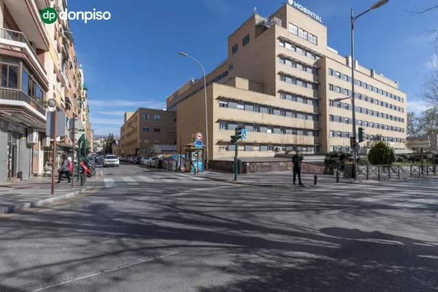 Estupendo piso  en la última planta en calle doctor azpitarte — 37