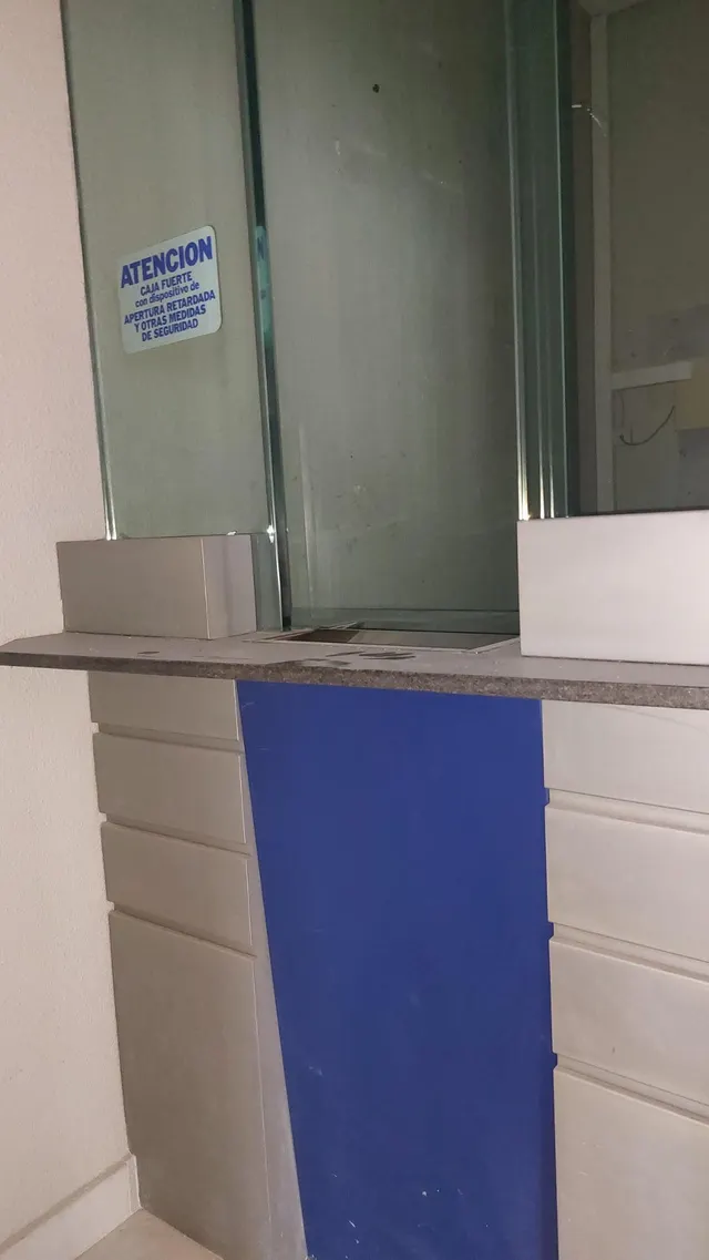 Local comercial 426m² en venta - Marbella — 11
