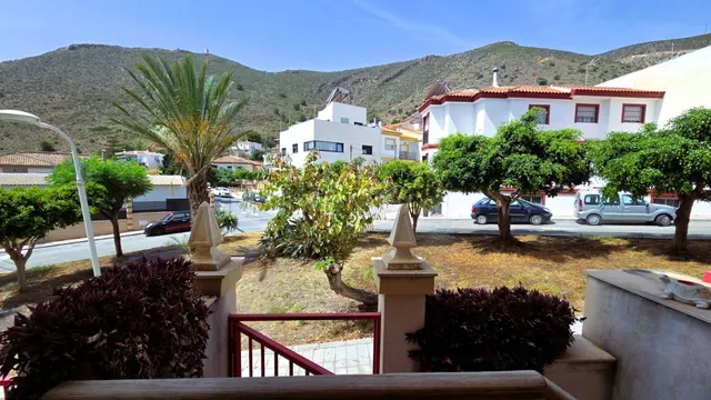 Casa con cochera en Castell de Ferro