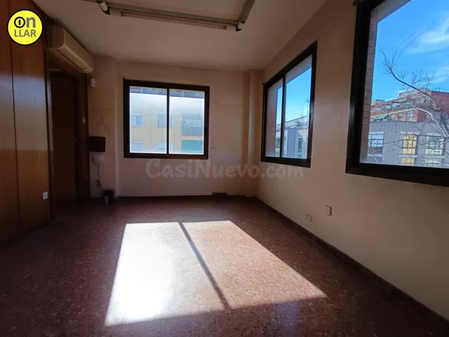 Amplia Oficina en Venta en Can Pantiquet, Mollet del Vallès - foto 5
