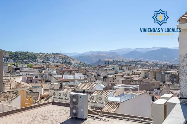 GRAN PISO EN CALLE RECOGIDAS — 35