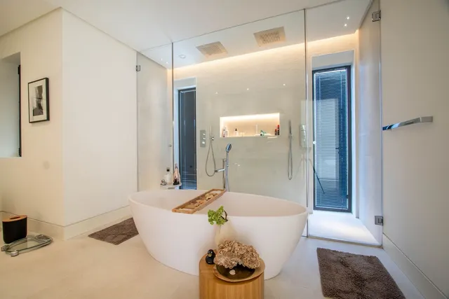 Chalet 5 habitaciones 616m² en venta - Costa del Sol — 41