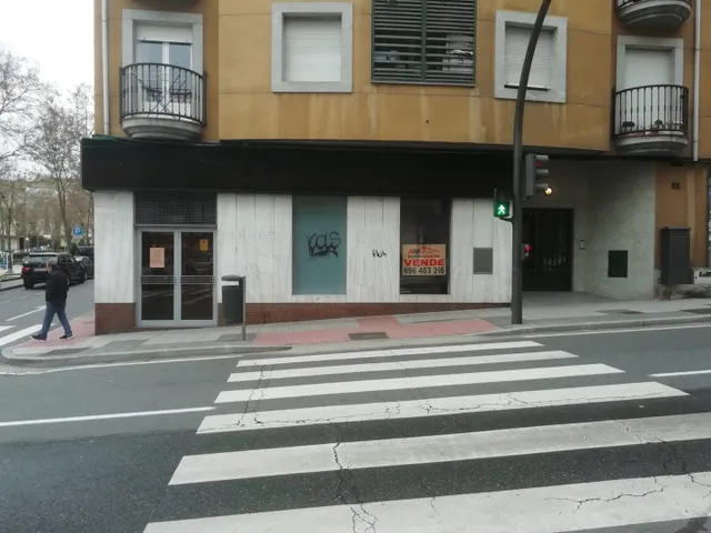OPORTUNIDAD DE LOCAL EN SALAMANCA — 8