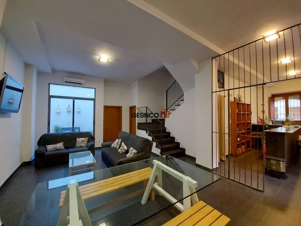 ENCANTADORA CASA REFORMADA, EN CASCO ANTIGUO
