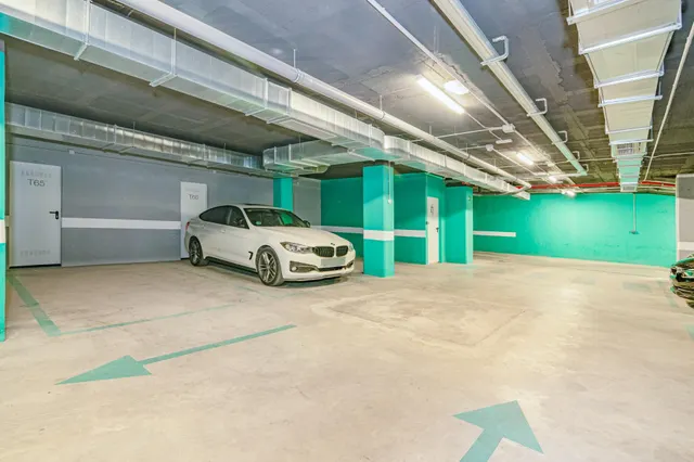 OPORTUNIDAD EN VENTA DE PISO VPO DE 3 DORMITORIOS EN BARRIO ALBAYDA CON PLAZA DE GARAGE Y TRASTERO — 43