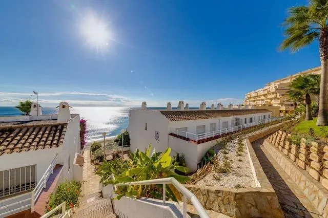 Apartamento junto a la playa de Aguamarina — 23