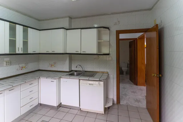 Exclusivo Chalet en Alhaurín el Grande con Piscina y Amplias Vistas — 14