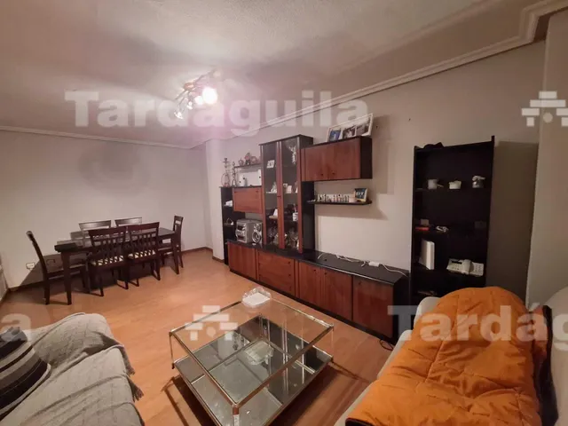 PISO EN CALLE SUMATRA