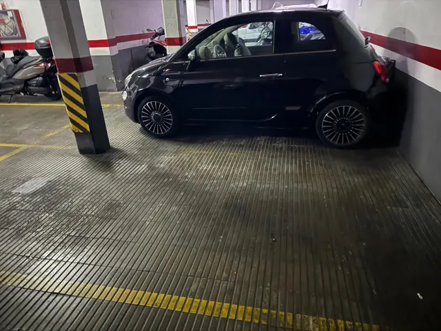 Plaça de parking - C/Santa Perpètua (Lesseps) — 4