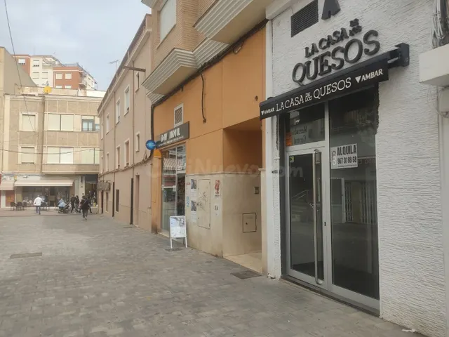 LOCAL ACONDICIONADO EN ZONA CENTRICA PEATONAL - foto 2