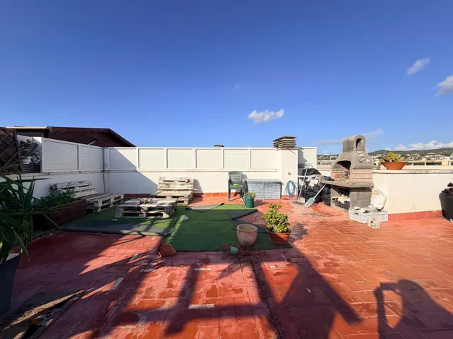 Atico con 4 habitaciones gran terraza solarium parking piscina — 14