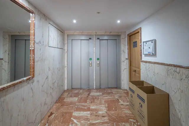 Impresionante piso en el centro de Granada. — 9