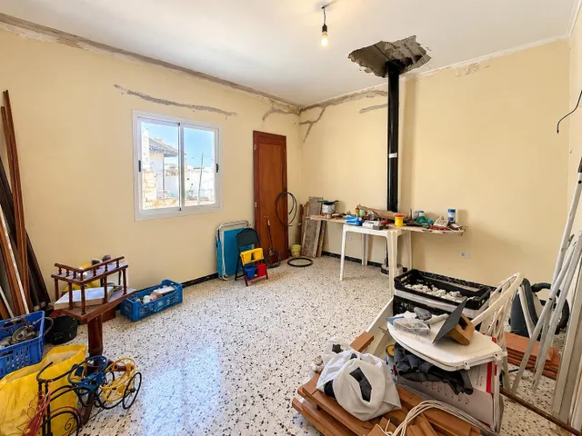 Casa de dos plantas con patio, azotea y múltiples posibilidades en Trujillo, Moya — 16
