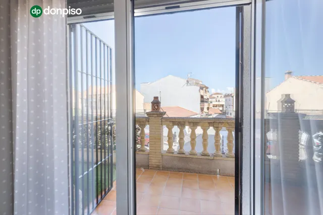 Casa en Armilla con terraza, patio y amplia cochera — 21