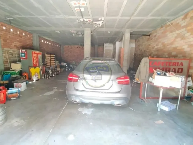ESQUINA COMERCIAL DE 18 M. ESCAPARATE, FRENTE A POVISA. CARENCIA 18 MESES. — 7