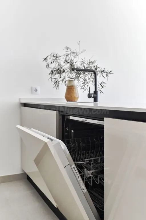 Chalet Moderno con Jardín en Torrevieja - Ideal Familias — 27