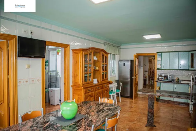 Impresionante Casa en San Pablo, Albacete - Espacio y Comodidad — 10