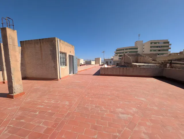 Se vende casa de dos plantas en Vera pueblo — 24