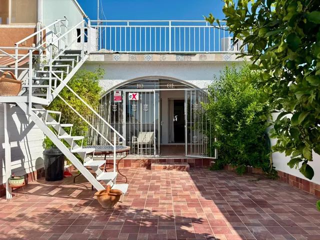 Bungalow totalmente reformado a estrenar y sin comunidad en la Florida, Orihuela Costa — 33