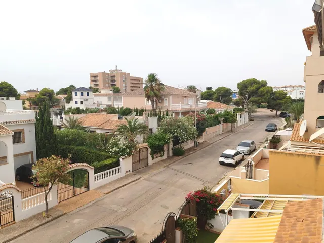APARTAMENTO CON PARKING Y PISCINA EN LA ZENIA! - foto 4