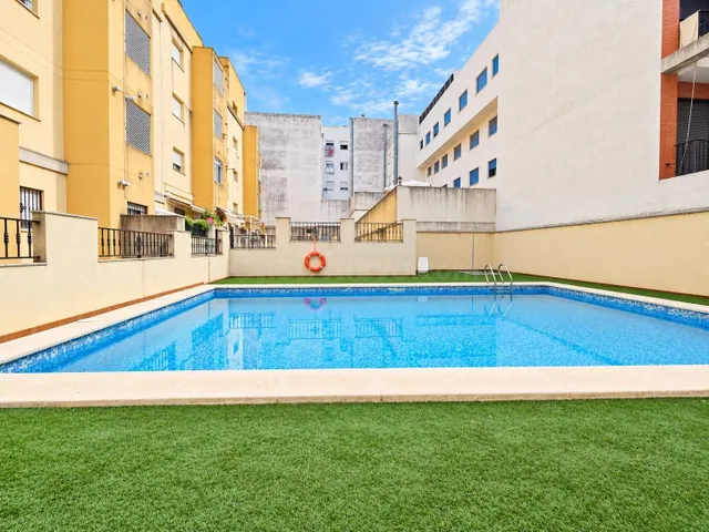 Vivienda de 3 dormitorios con piscina