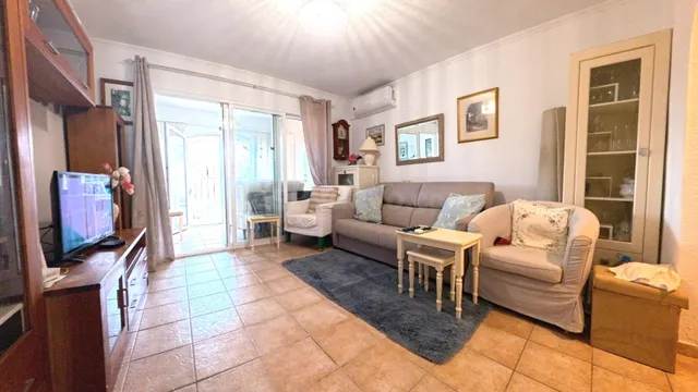 Céntrico apartamento en planta baja de un dormitorio a 1km de la playa — 3