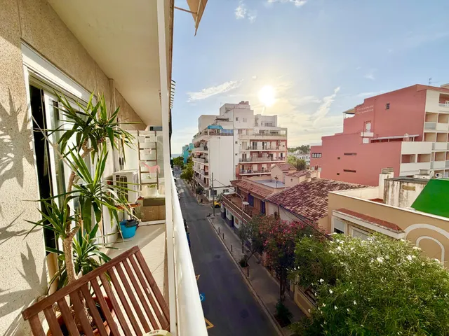 Elegancia, amplitud y vistas al mar en una de las zonas con más encanto de Ciudad Jardín — 14