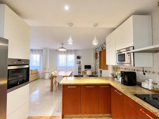 Exclusiva vivienda unifamiliar de 277 m2 junto a Avenida de Cádiz y PTS — 8