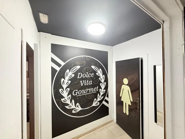 ¡Tu negocio en el foco de atención! Local comercial de 97 m2 muy luminoso en Carolinas Bajas — 19
