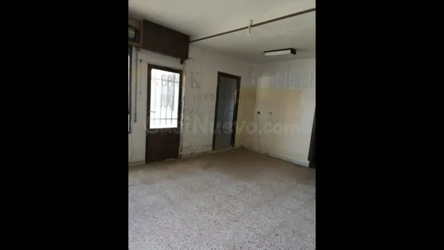 SE VENDE CASA ANTIGUA CON TERRENO DE 3 PLANTAS EN BERJA - foto 3