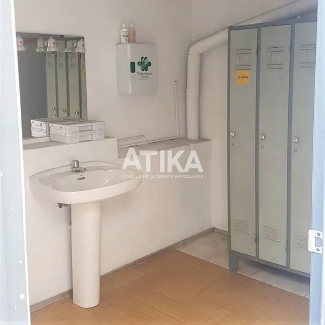 EXCELENTE LOCAL EN VENTA — 11