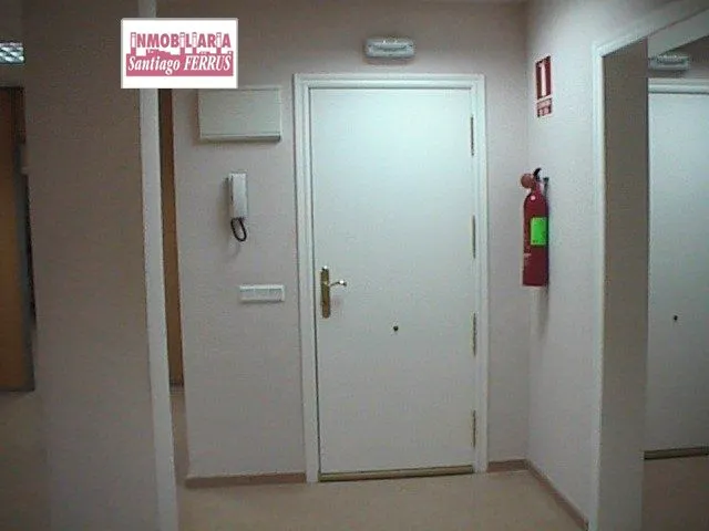 ALQUILER DE OFICINA EN EL PARQUE INDUSTRIAL  REY JUAN CARLOS I — 4