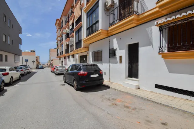 LOCAL JUNTO HOSPITAL MOTRIL - foto 2