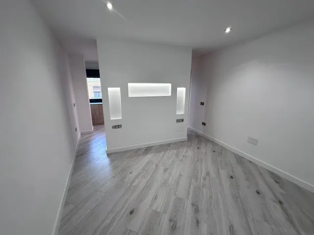 amplio piso reformado  a tan solo 150 metro de la playa la malaguerta — 7