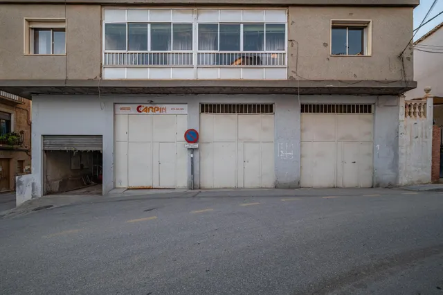 EDIFICIO Y GRAN SOLAR EN EL CENTRO DE ORGIVA — 7