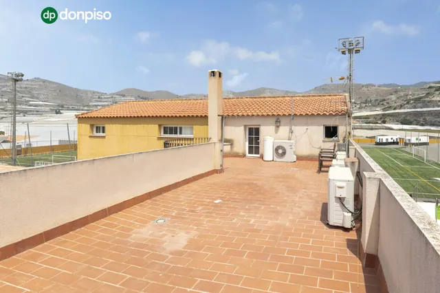 Espectacular casa con piscina a 15 minutos de la playa — 31