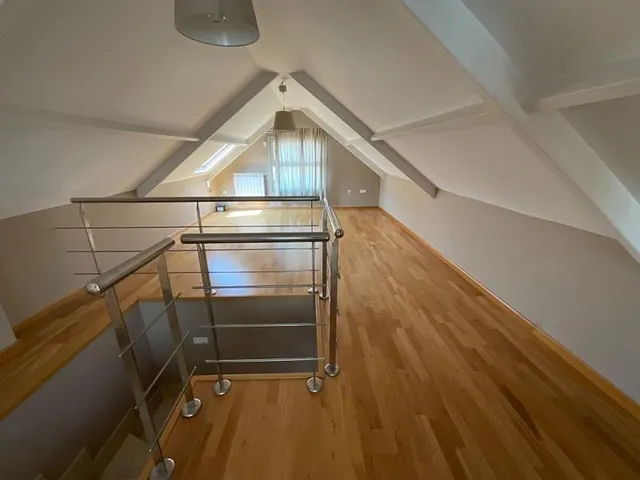 VIVIENDA ADOSADA EN ASTORGA — 12