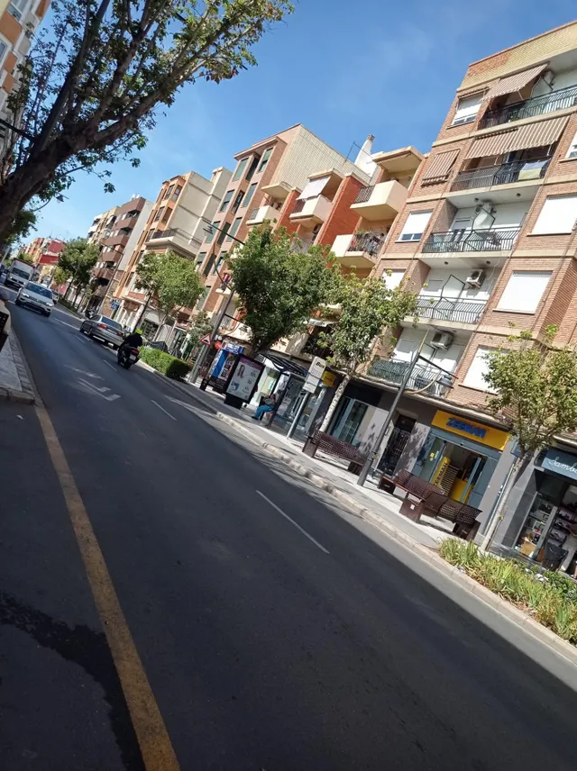 Venta de solar en la avenida principal de xirivella — 5