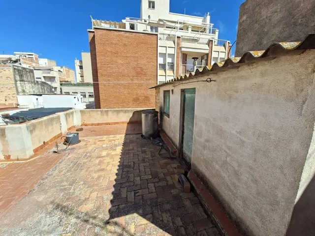 OPORTUNIDAD – CASA ESQUINERA PARA REFORMAR — 6