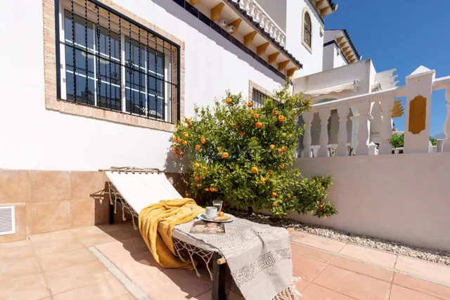 Adosado de 3 dormitorios 2 baños en Orihuela Costa ¡Tu hogar ideal en Las Chismosas! ✨ — 37
