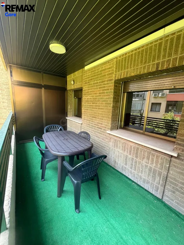 Piso de 4 Hab. y 2 Baños con Calefacción Incluida y Ascensor  (Centro) - Estudiantes — 9