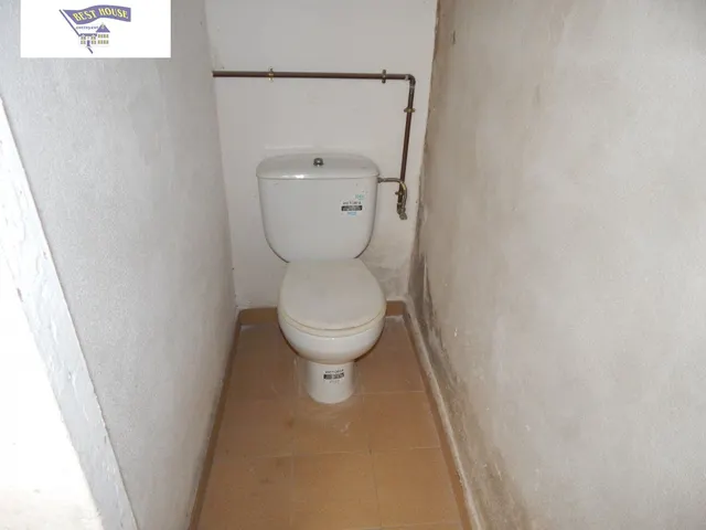 LOCAL EN VENTA O ALQUILER EN BARRIO SAN JOSÉ !!! — 8